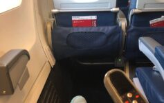 Delta 757-300 Underseat Storage