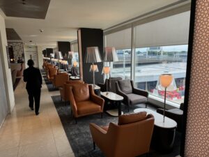 Review: Qatar Airways Premium Lounge London (LHR - T4) - Live and Let's Fly