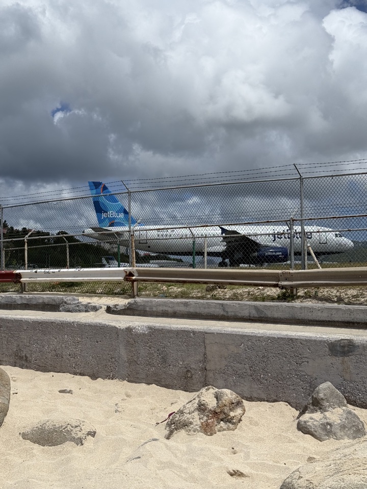 maho beach jetblue a320