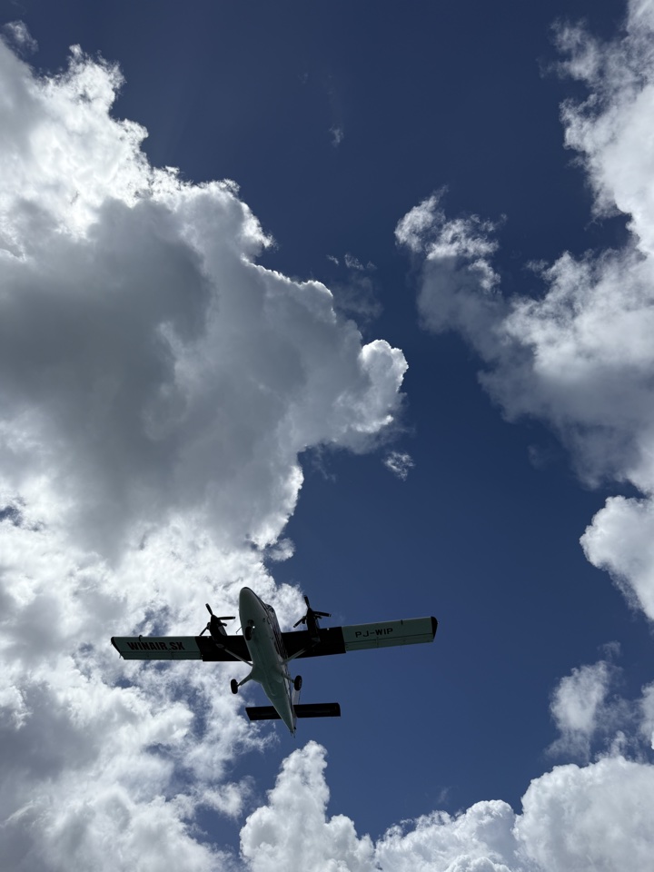 maho beach small plane landing