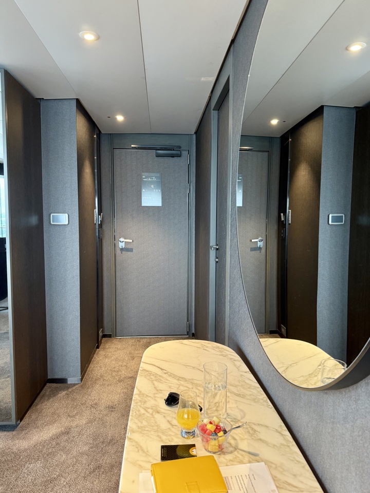 scenic cruises panorama suite entry