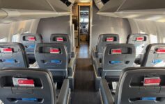 American Airlines 737-800 First Class Pathetic