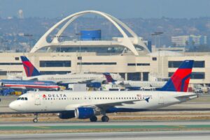 Delta Flight Diverts To Care For Sick Dog. Justified? - Live and Let's Fly