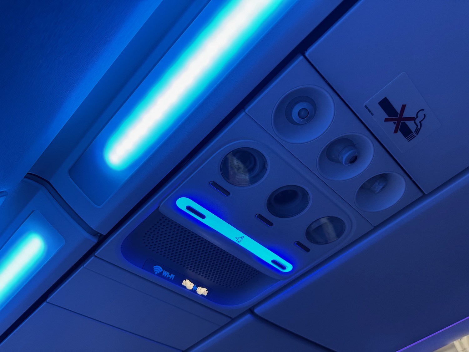 a blue light on an airplane