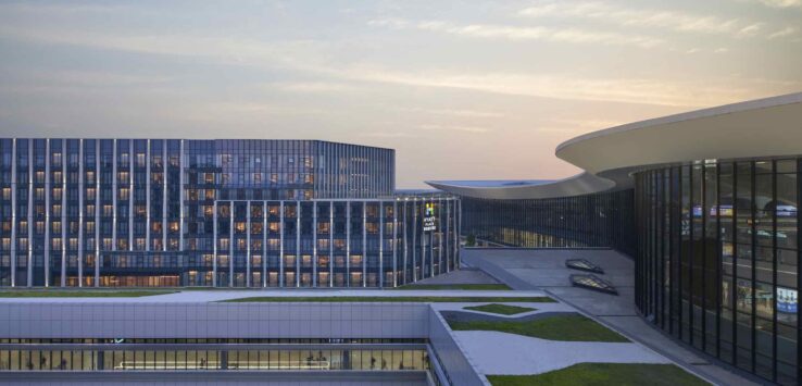 Hyatt Outsources Call Center