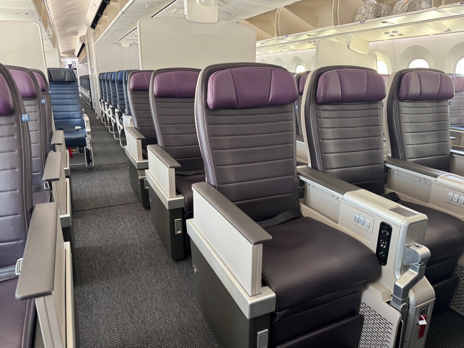 United Airways Considers Increasing Top class Economic system Elegance – Are living and Let’s Fly