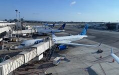 United Airlines Dakar Stockholm