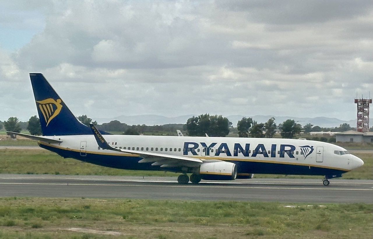 Ryan Air Boeing 737-800