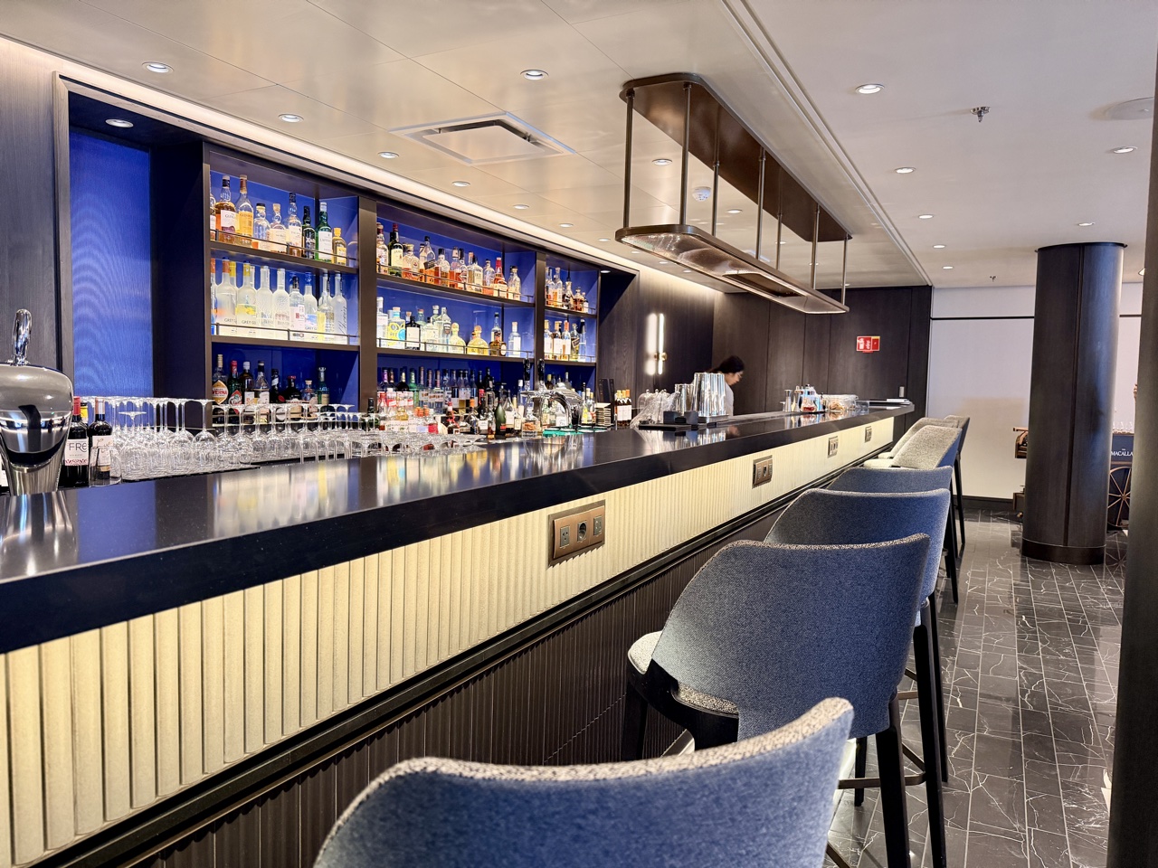 the ritz carlton yacht collection living room bar