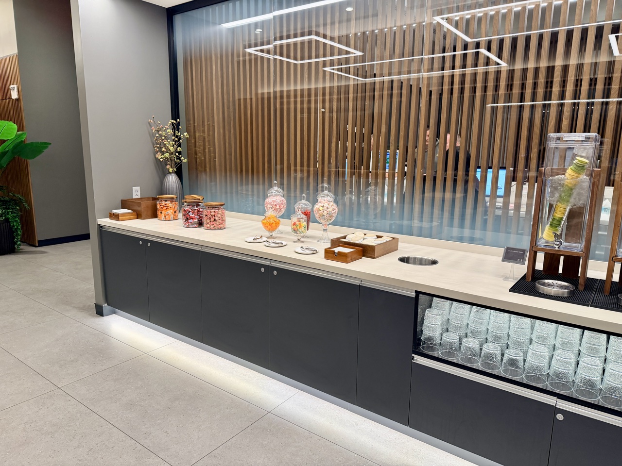 American Airlines Lounge Philadelphia flagship candy station