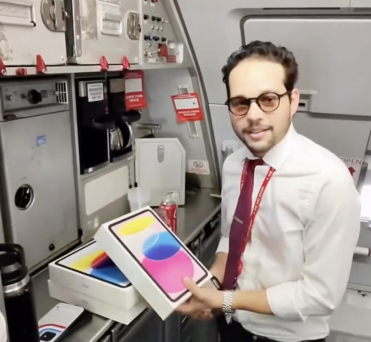 American Airlines gift guy iPads