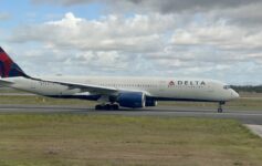 Delta-Air-Lines-Airbus-A350-900-taxiing-in-Rome