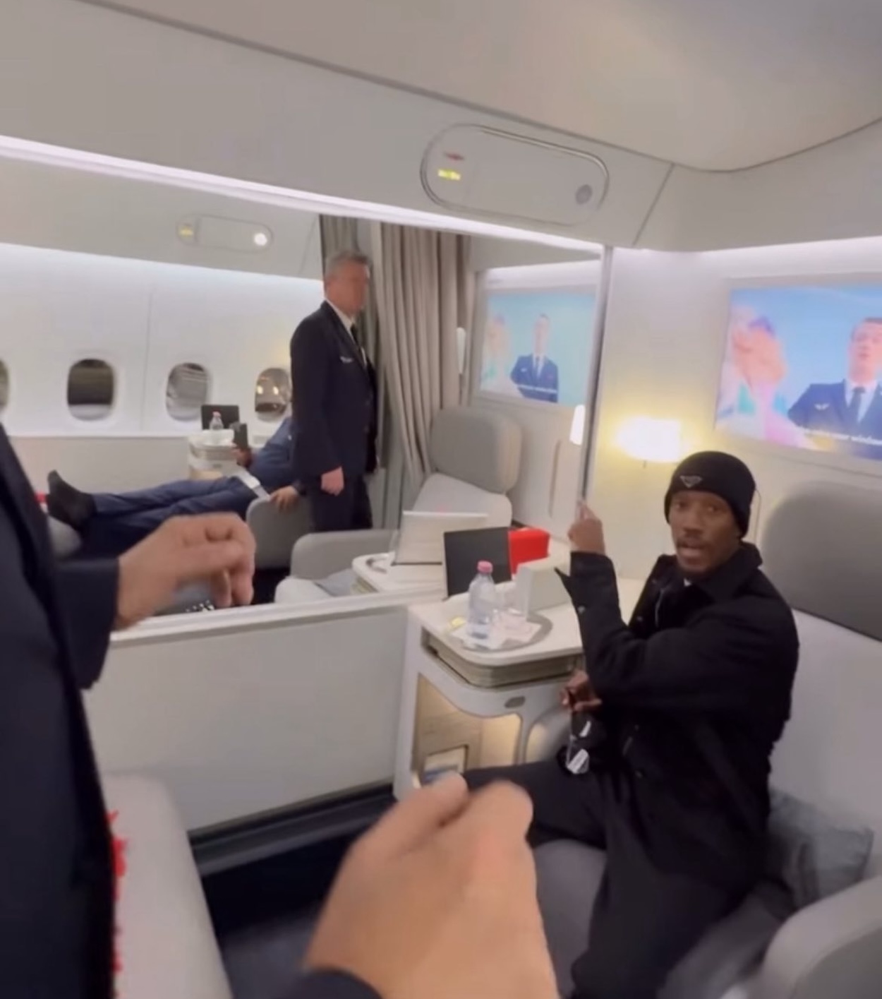 Influencer Turns Air France La Premiere Into A Film Set, Then Cries Racism When Confronted