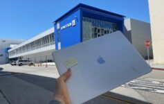 left laptop on United Airlines flight