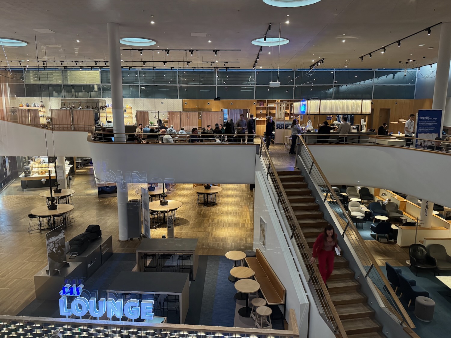 a large building with many tables and chairs