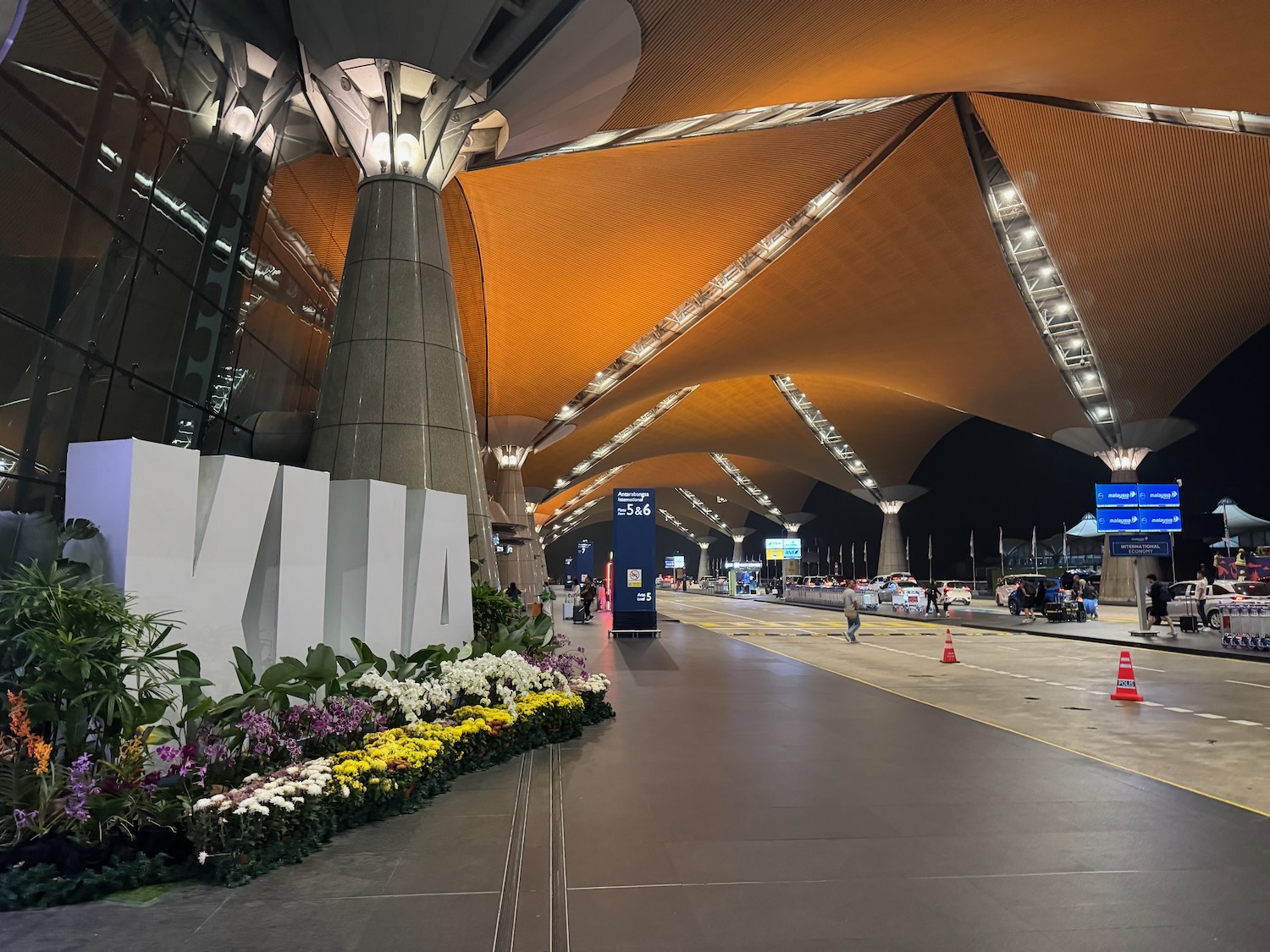 a large building with a large roof