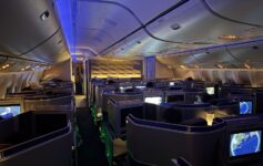 United 777-300ER Business Class