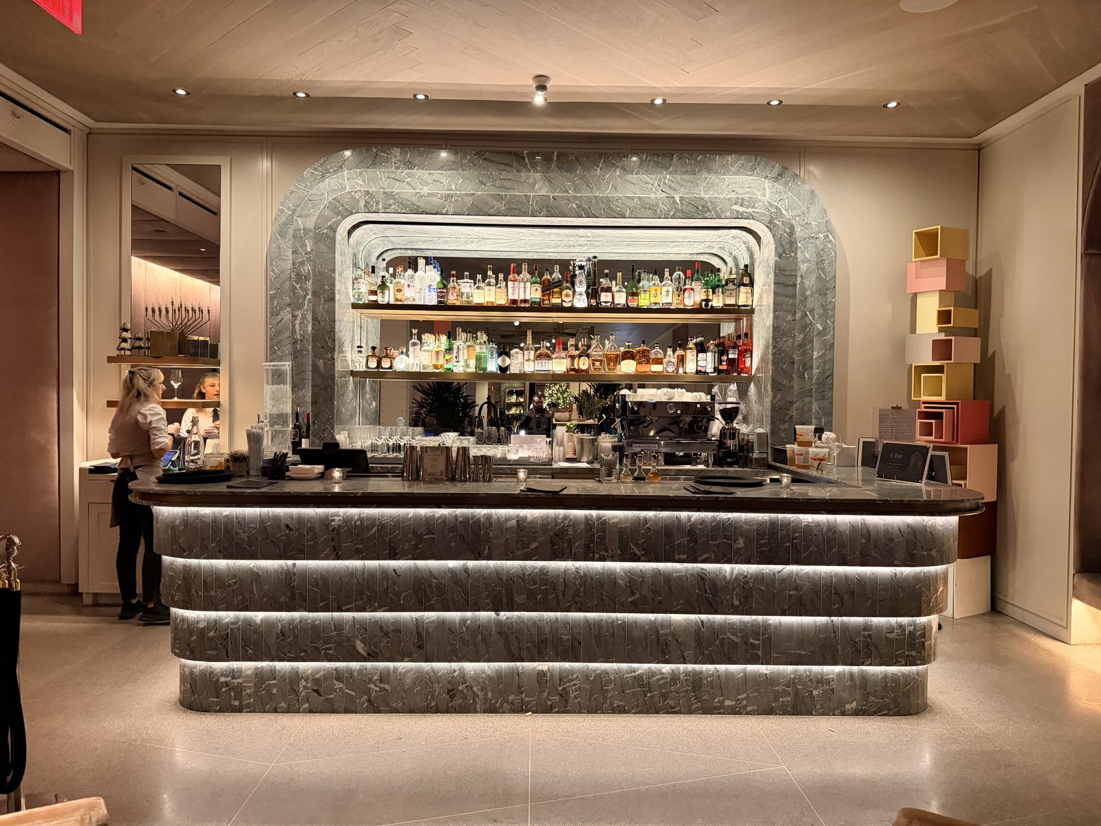 Review: Hotel Seville Nomad (Queen Deluxe Room)