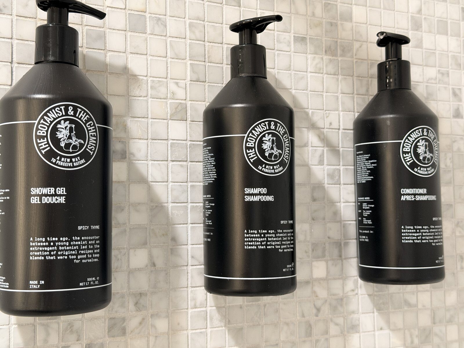 Queen deluxe bathroom toiletries at Hotel Seville Nomad