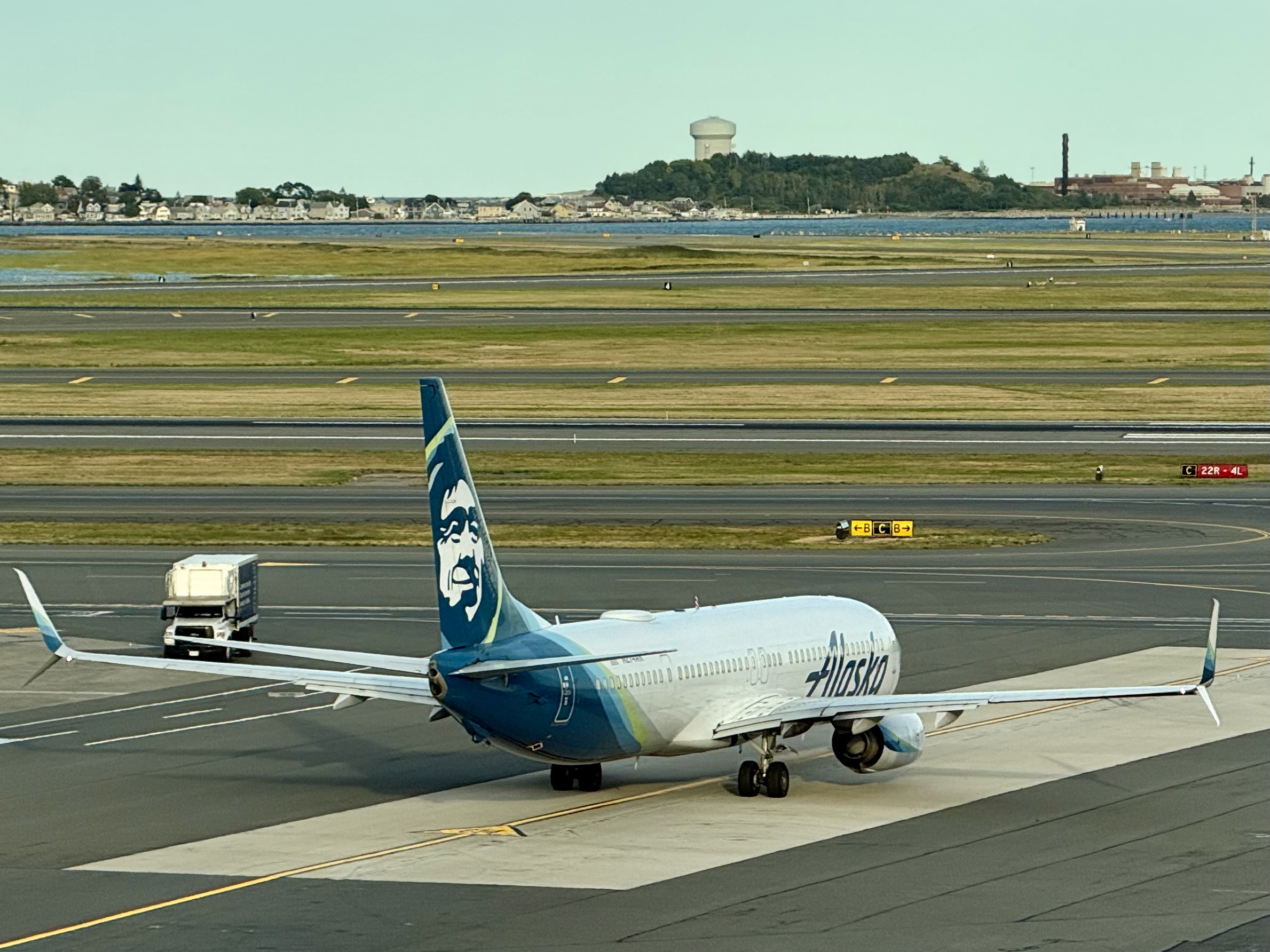 Alaska Airlines Boeing 737-8 MAX