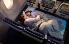 United Airlines Relax Row