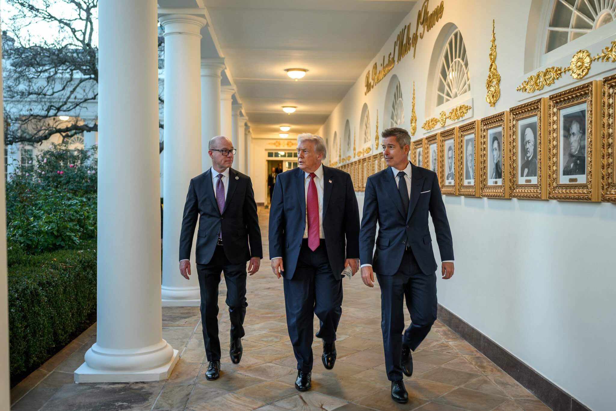 “Trump Loves To See Big Deals Happen” As Administration Signals Openness To Airline Mergers