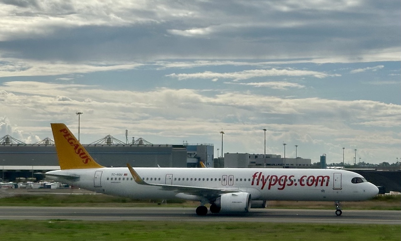 Mediterranean soft 2026 Pegasus Airbus A321 in Rome