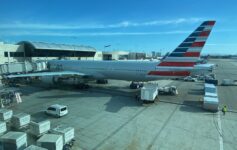 American Airlines Cuts California routes