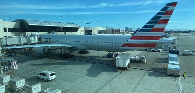 American Airlines Cuts California routes