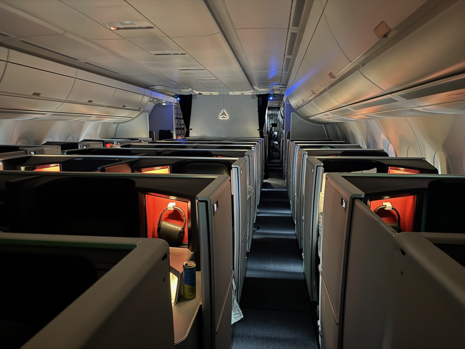TravelWireDaily — Review: Delta Air Lines A350-900 “Delta One” Business Class