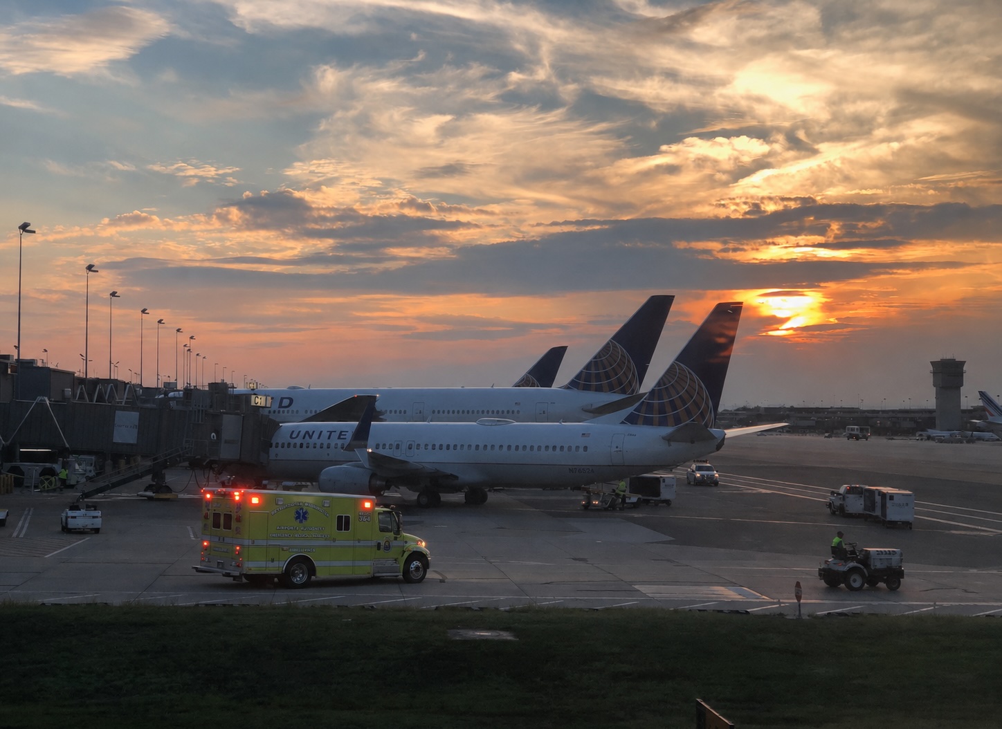 TravelWireDaily — UPDATE: United Airlines Flight Lands At Washington Dulles With Possible Ebola Case Onboard