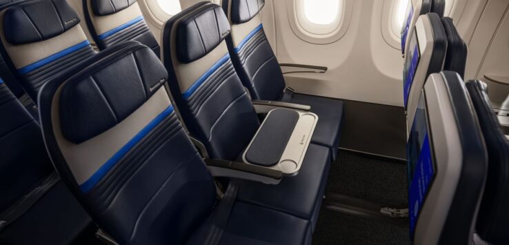 United Airlines block middle seats