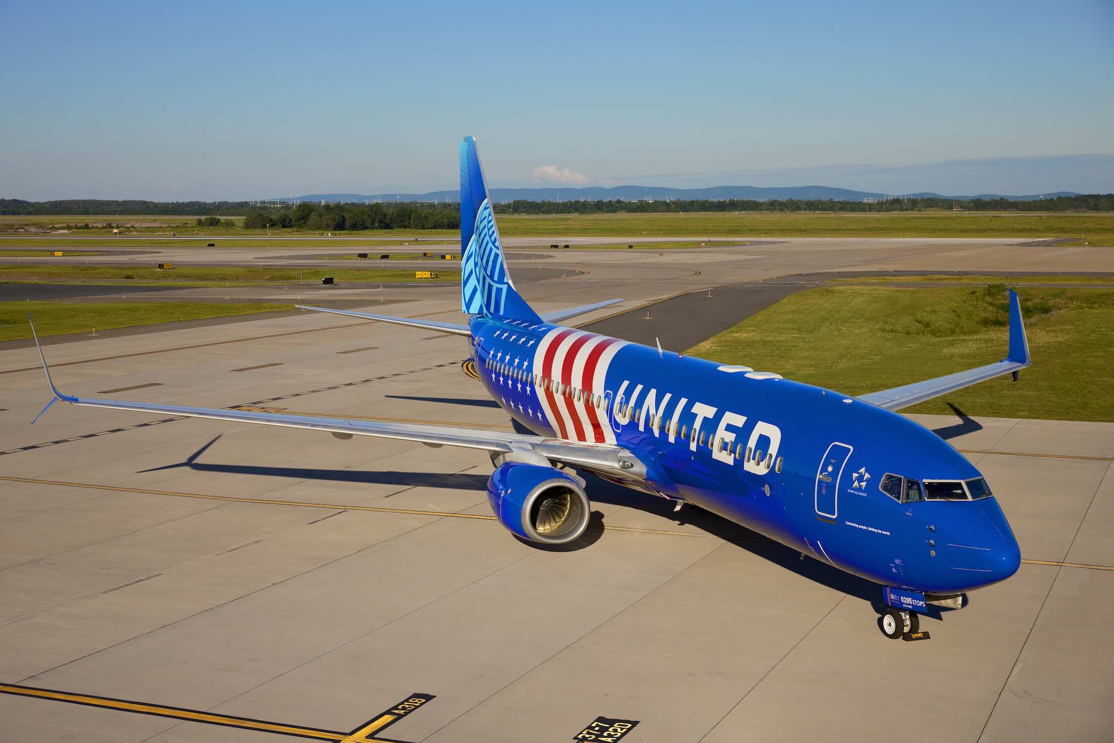 TravelWireDaily — United Airlines Unveils Patriotic “Stars And Stripes” Livery On 737, 787 For America’s 250th Birthday