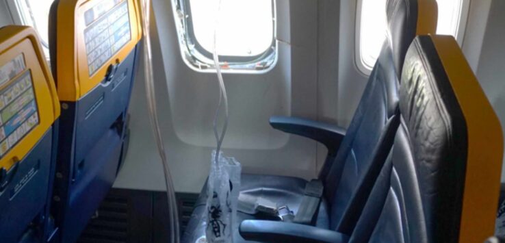 Ryanair 737 window incident